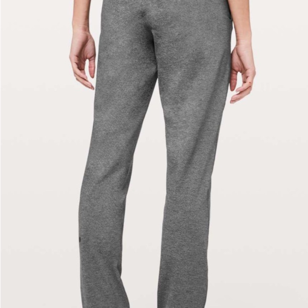 Lululemon On The Fly Pant: Size 6 - Picture 2 of 12